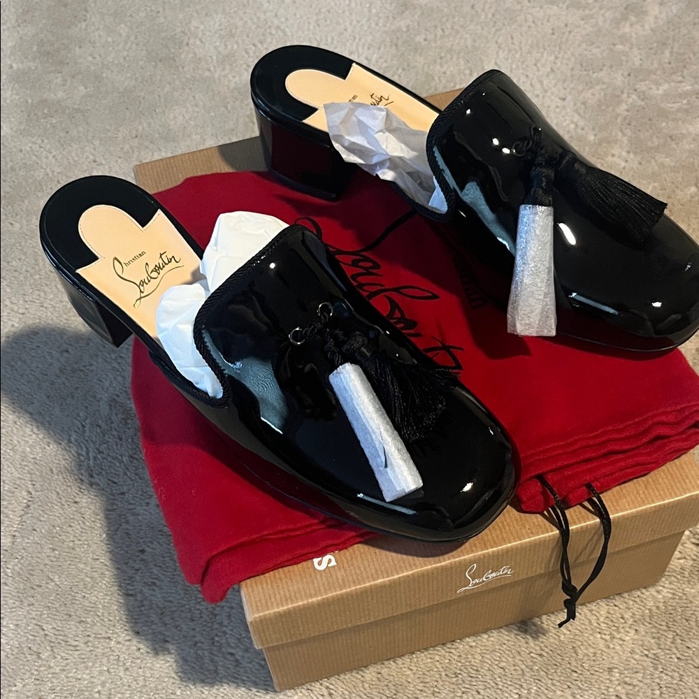 NWT Christian Louboutin Barry Mule Patent/Piping